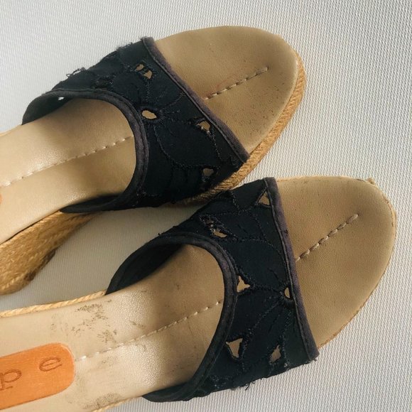 hype Wedges Espadrille Sandals in Black Size 5-1/2 - Picture 4 of 14